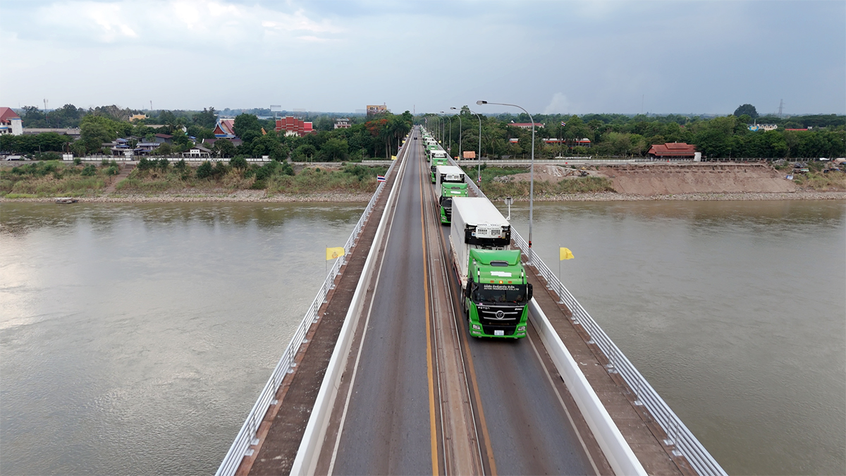 INTER Transport trucks crossing the bridge